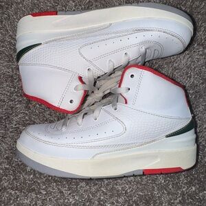 size 1kids Jordan Retro 2 white/red